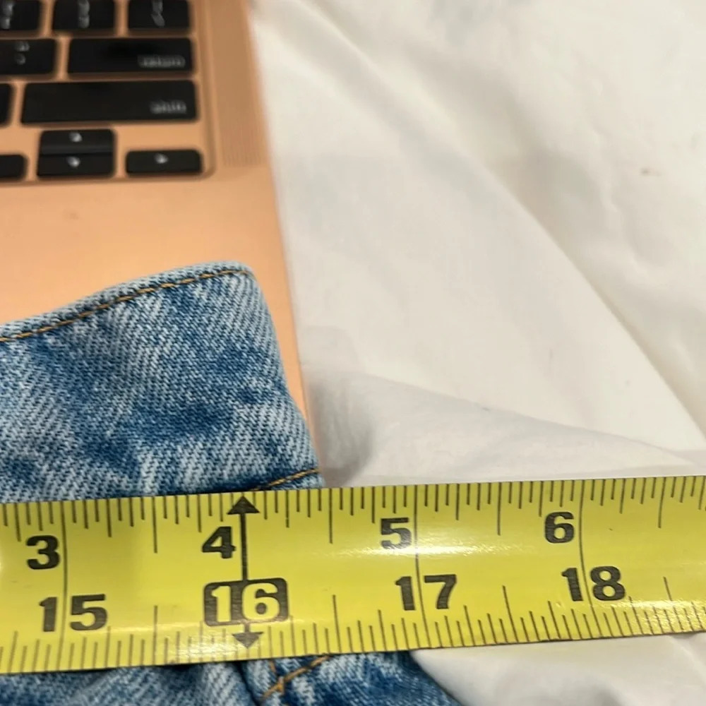 Alice and Olivia Trish Low rise Carpenter Jean - Picture 4 of 10